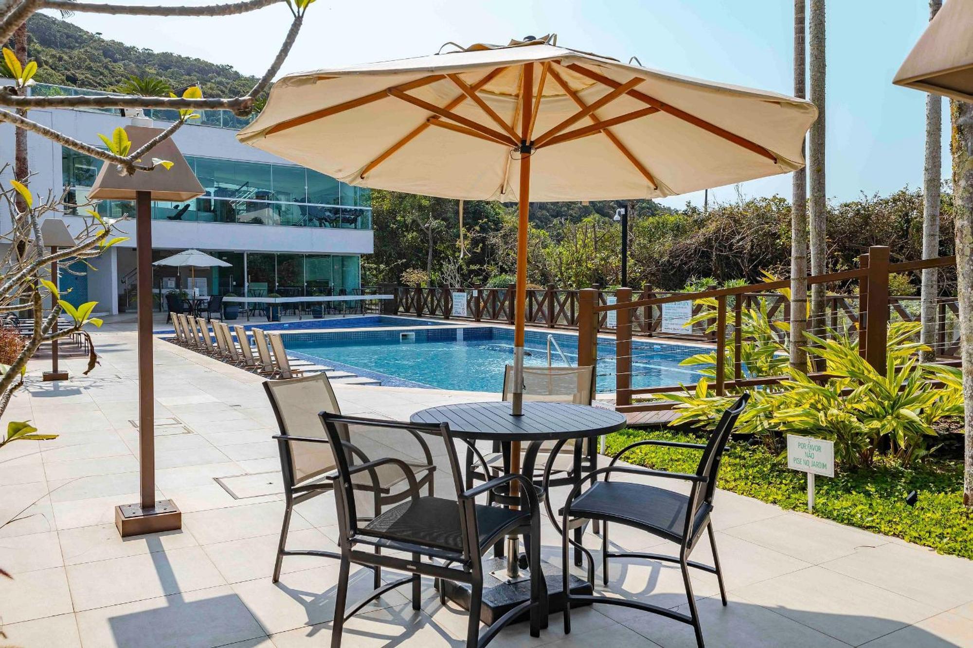 Varandas Do Atlantico - Confortavel Apto Em Condominio Pe Na Areia Bombinhas Buitenkant foto